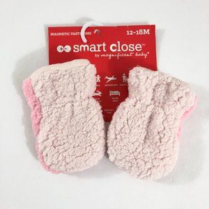 Smart Close by Magnificent Baby Mittens Fleece